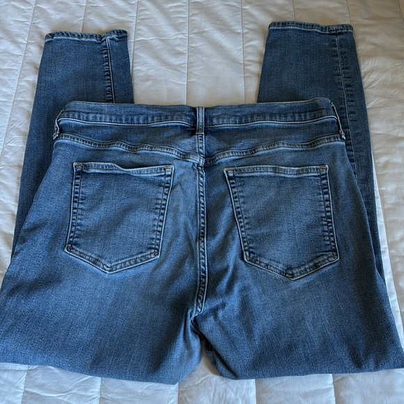 GAP DENIM JEANS TRUE SKINNY HIGH RISE SIZE 16 - Picture 4 of 7